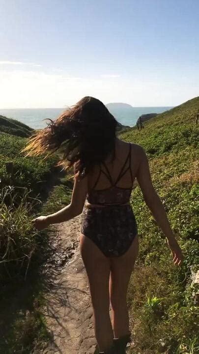 Isis Valverde Divide Bastidores De Ensaio De Lingerie