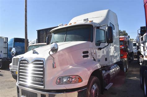 Mack Pinnacle Cxu Sleeper Semi Truck Mid Roof Sleeper