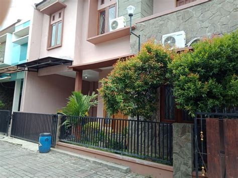 Jual Rumah Second Lantai Luas Di Pinggir Jalan Ramai Di Gentan