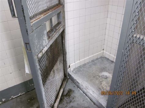 Deteriorating Conditions Seen Inside Rikers Island Nyc Jails New