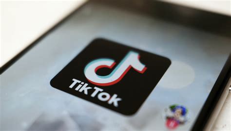 Föräldrar Stämmer Tiktok Efter Stryputmaning