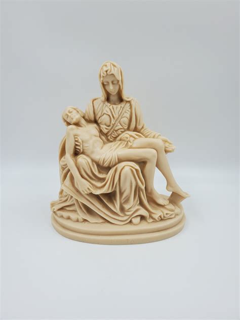 Vintage Michelangelo's Pieta Statue Figurine - Etsy