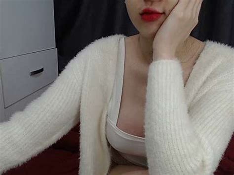 ChunggChaeyion S Naked Stripping On Cam For Live Sex Video Chat