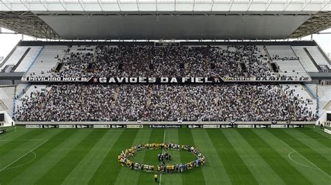 Torcida Do Corinthians Esgota Ingressos Para Estreia Em Itaquera No 1º