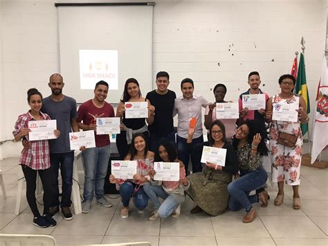 Certificados do curso Don do meu Trampo são entregues para jovens