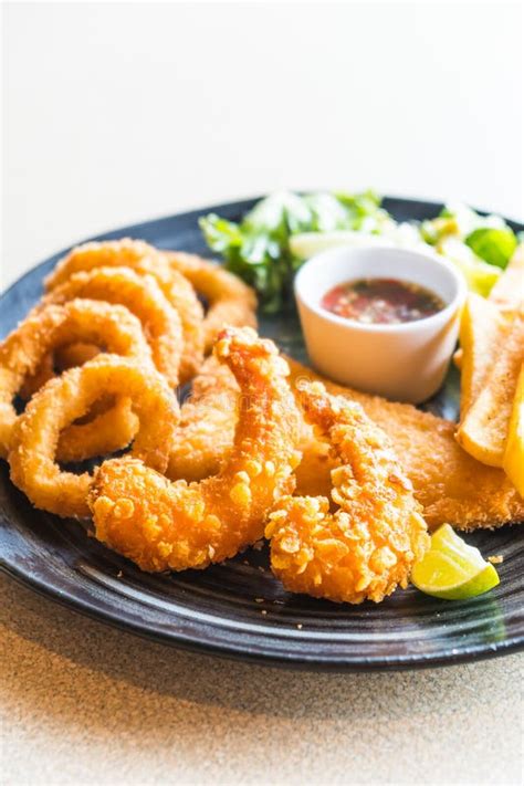Fried Seafood Platter Stock Image Image Of Lunch Shrimp 89935579