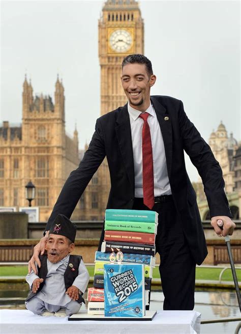 Worlds Tallest Man Was Afraid He Would Step On Worlds Shortest Man