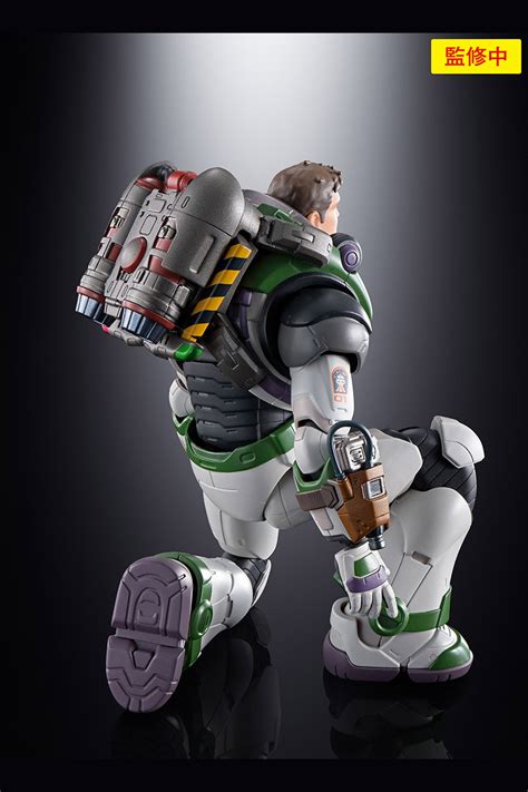 Lightyear S H Figuarts Buzz Lightyear Alpha Suit Hypertoys