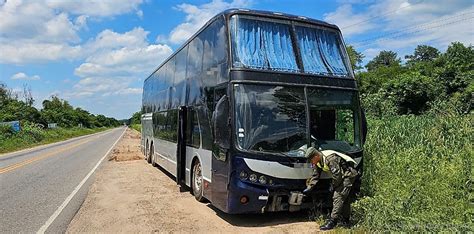 Ruta 54 Gendarmes Encuentran Abandonado Un Colectivo De Pasajeros Fm