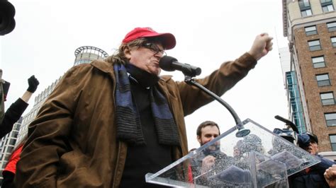 Michael Moore Mira Críticas Em Trump No Trailer De Novo Documentário