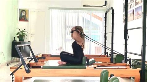 12 Exercícios de MMSS as alças de mãos no Reformer Revista Pilates