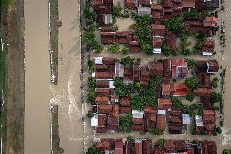 Sebanyak Tujuh Kecamatan Di Demak Terendam Banjir Bisnis