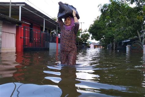 Banjir Di Samarinda Meluas 47 281 Jiwa Terdampak Dan Status Darurat