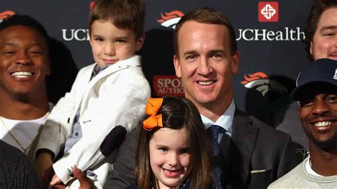 Ashley Manning, Peyton's Wife: 5 Fast Facts to Know