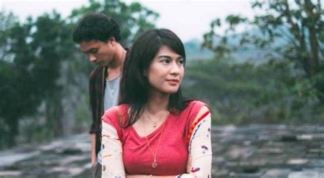 Foto Nicholas Saputra dan Dian Sastro di Film 'Ada Apa dengan Cinta 2 ...