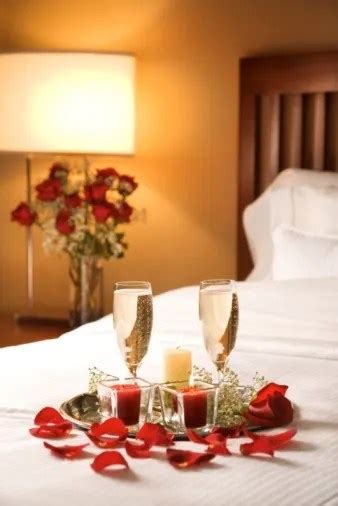 How To Decorate Hotel Room For Husband Leadersrooms