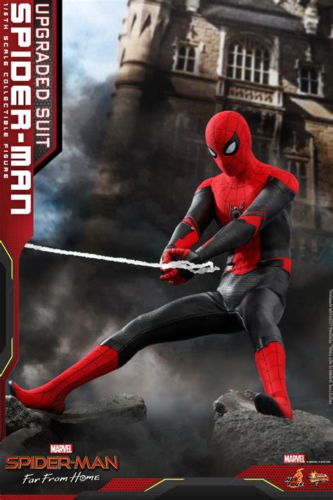 Hot Toys Spider Man Far From Home 1 6 Spider Man Upgraded Suit Figures