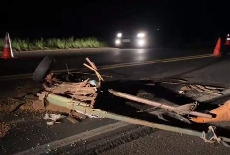 Homem Morre Ao Ter Carro A Atingida Por Caminh O Em Rodovia Hojemais