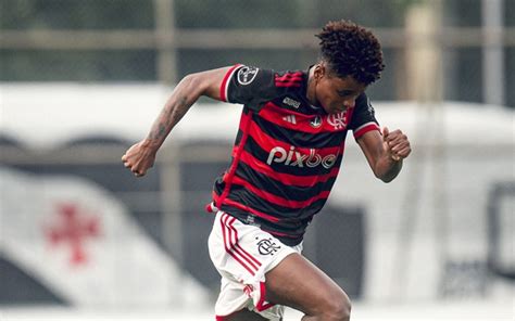 Atacante Do Flamengo Fala Sobre A Prepara O Para O In Cio Do Campeonato