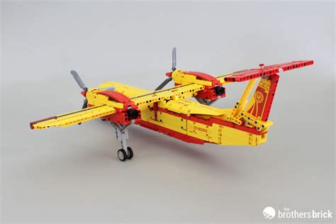 LEGO Technic 42152 Firefighter Aircraft TBB Review 32 The