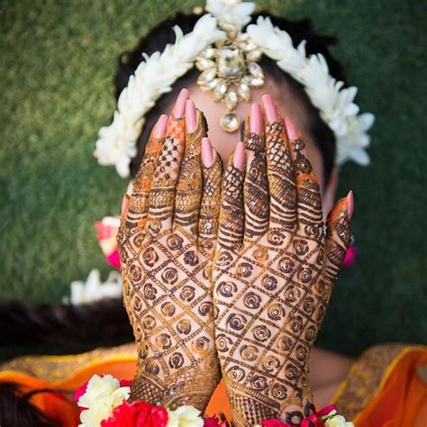 Trendy Bridal Henna Designs For Your Wedding Day Mehndi Designs