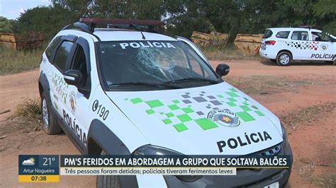 Policiais Ficam Feridos Ap S Abordagem A Grupo Que Soltava Bal Es Em