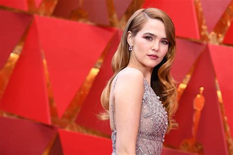 Actresses Zoey Deutch Actress American Lipstick Long Hair Redhead