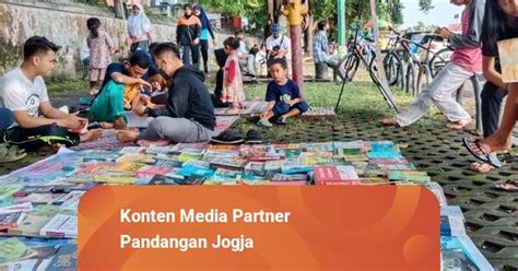 Rumah Baca Komunitas RBK Perpustakaan Jalanan Gratis Ala Warga Jogja