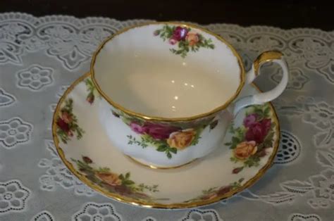 VINTAGE ROYAL ALBERT Old Country Roses Breakfast Large Cup Saucer