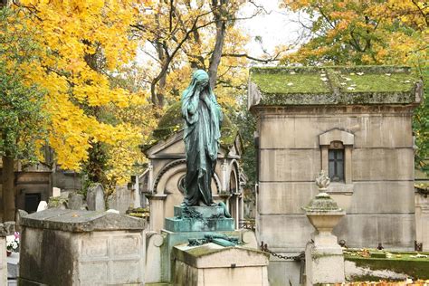 Pere Lachaise Cemetery Tour Paris - Expert Guides - City Wonders