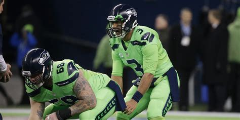 Seattle Seahawks 'Color Rush' uniforms are bright green - Business Insider