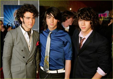 Jonas Brothers @ 'Hannah Montana' Premiere: Photo 864511 | Photos ...