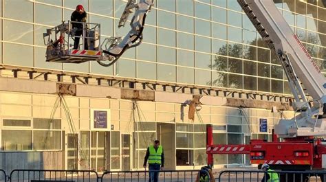 Insajder Oštećenja na nadstrešnici železničke stanice zabeležili