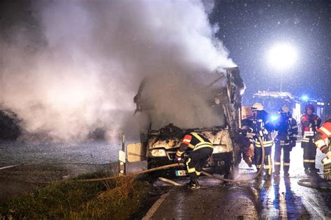 Fotos Wohnmobil F Ngt Bei Halsbach An Zu Brennen