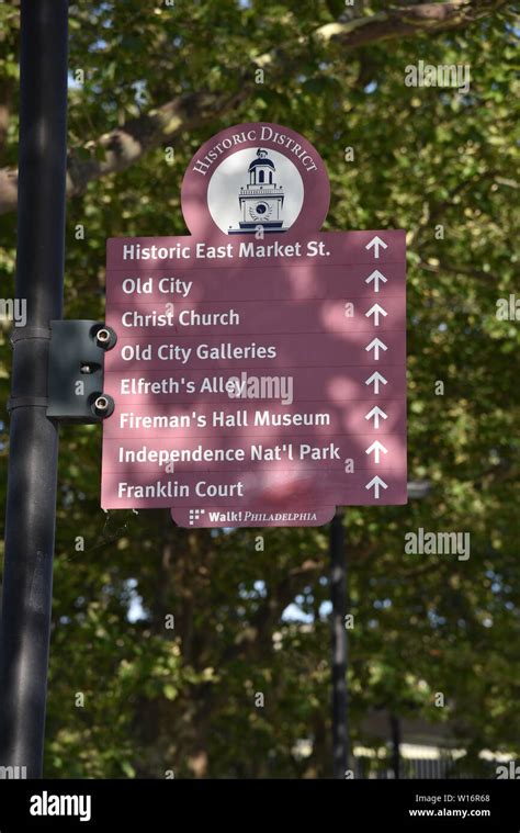 PHILADELPHIA, PENNSYLVANIA, USA - JUNE 26, 2019: Sign pointing way to ...