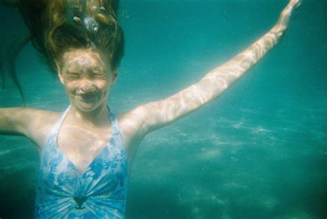 How To: Shoot an Underwater Disposable Camera – Alex Steele Photography