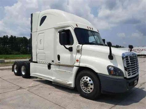 Freightliner Cascadia St Sleeper Semi Trucks