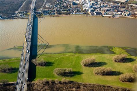 Duisburg Aus Der Vogelperspektive Uferbereiche Mit Durch Hochwasser