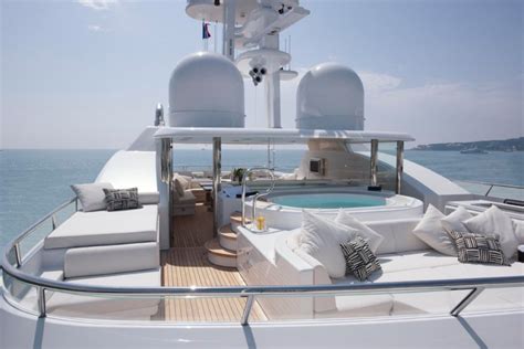 Steve Jobss Iyacht A Luxury Feadship Superyacht Yacht Charter