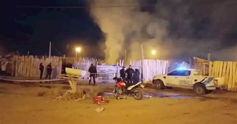 Tragedia se incendió la casa explotó la moto y murieron una mujer y