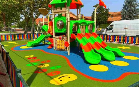 Parque Infantil Con Tobogan Atelier Yuwa Ciao Jp