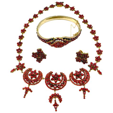 Bohemian Garnet Necklace Bracelet Earrings Star Moon Victorian Museum