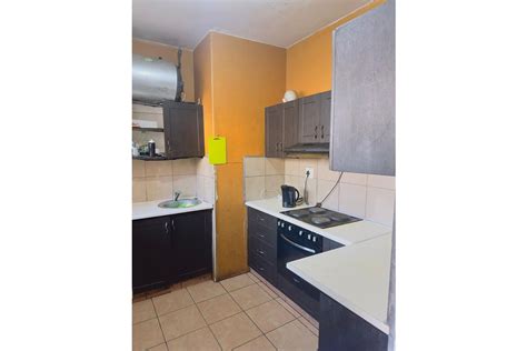 Bedroom Apartment Flat For Sale In Pietermaritzburg Central P