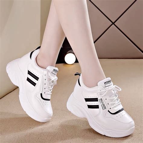 giày thể thao nữ độn đế sneaker tăng chiều cao 5cm hot năm 2021 CKP523