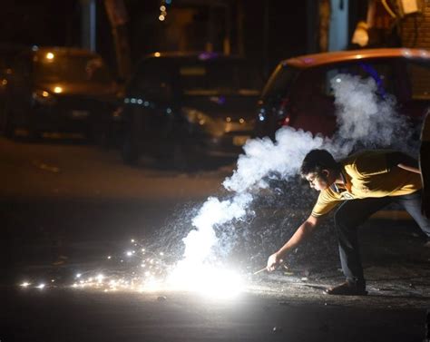 Citing Job Losses Supreme Court May Reconsider Firecrackers Ban Turn