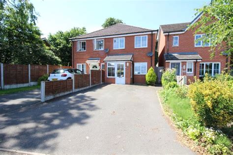 Broad Street Sidemoor Bromsgrove B61 3 Bedroom Semi Detached House