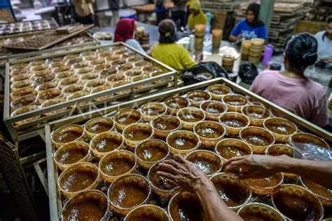 Produksi Dodol Keranjang Di Bandung Antara Foto