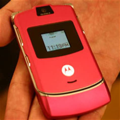 Motorola Pink RAZR V3 on time for the holidays | Ubergizmo