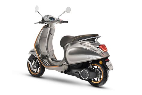 Piaggio Vespa Elettrica 2018 Gallery Motomag