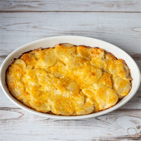 Easy Potatoes Au Gratin Recipe | Hearth and Vine